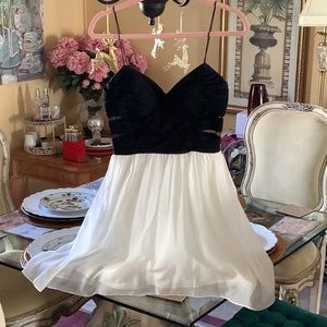 Prom dress wedding party dress Haley Logan by Adrianna Papell ( 9 )black white